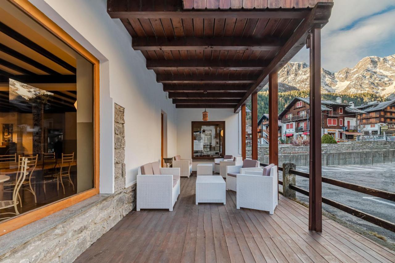 Hotel Dufour Macugnaga Exterior photo